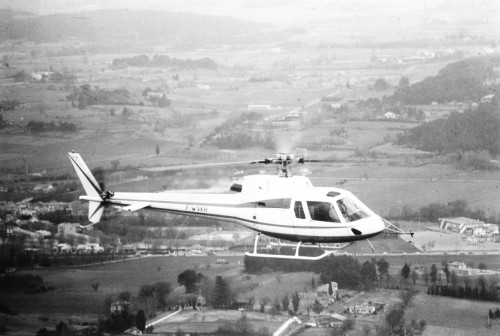 This was the first aircraft to bear the prefix letters 'AS' for Aérospatiale.
From Vertiflite, May/June 1976 (page 20)