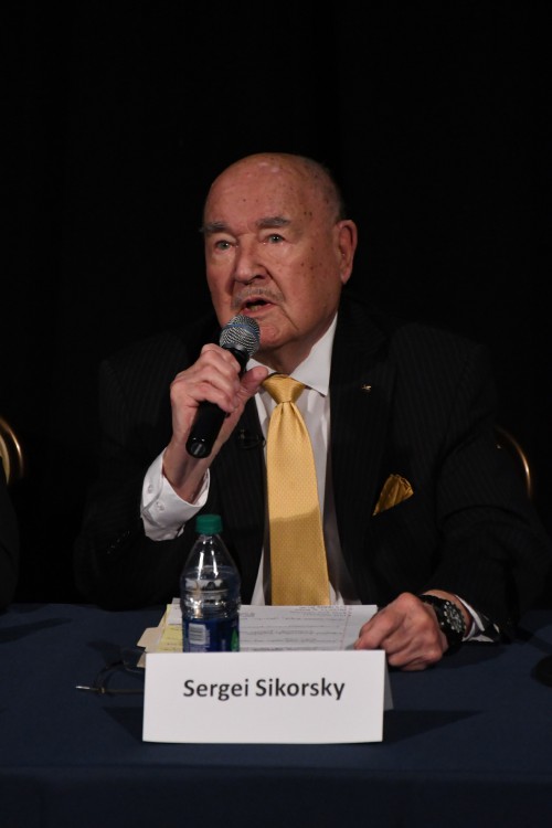 Sergei Sikorsky (1925-2025):
Memoirs of our Pioneers reception at the Franklin Institute, Monday evening, May 13, 2019. (VFS photo by Gary Vincent. CC-BY-SA 4.0)
