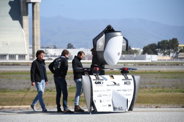 Silverwing_Netherlands_KNUQ_Moffett-Airfield_CA_20200229_KS5_0913_Photo-Ken-Swartz