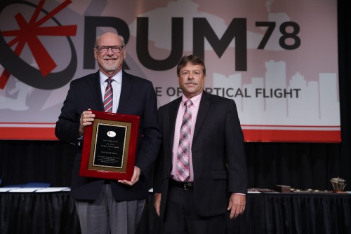 Jon Tatro, the VFS Vice President for Membership (right), presented the membership awards at the VFS 78th Annual Grand Awards Ceremony on May 12, 2022. Prof. Dave A. Peters of Washington University in St. Louis won the 2022 Member Sponsor Award. He signed up 41 new members. In addition to the plaque, all of his travel expenses were paid for since he signed up more than 20 new members. (VFS photo by Warren Liebmann. CC-BY-SA 4.0)