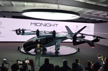 Archer-Midnight-Unveiling-4Copy