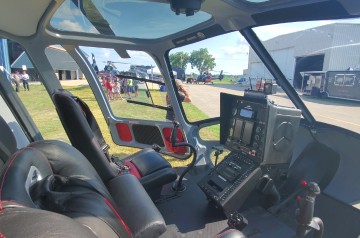 N86520-Enstrom-480B-Cockpit