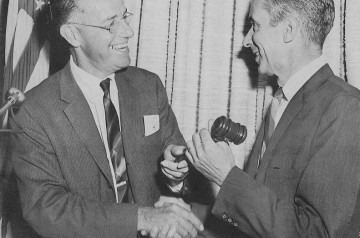 F18-Gavel-to-NewPresident