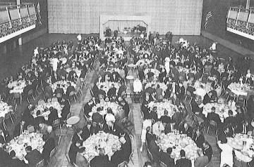 F18-PioneerNightDinner-view-WellAttended
