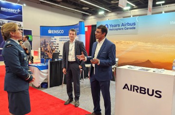 Forum-80-ExhibitsKeynote-Airbus-booth-VFS-staff