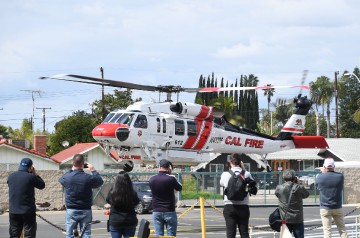 CAL-FIRE-Firehawk-takeoff-from-Heli-Expo--D50_0525
