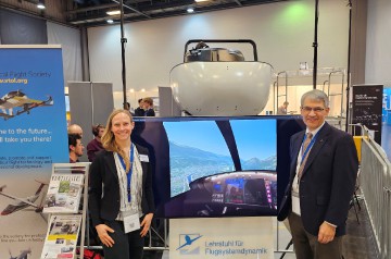 Jackie-Banas--Mike-Hirschberg-at-VFS-TUM-booth-20231025_162101