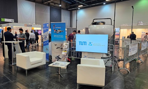 VFS-TUM-booth-20231025_095059.jpg
