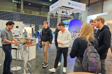VFS-TUM-booth-20231025_100244