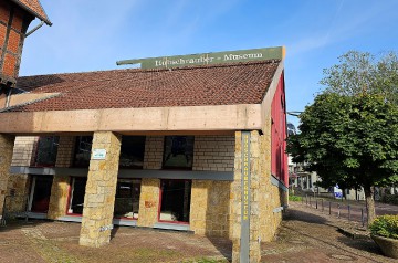 Hubschrauber-Museum-exterior-20230903_174054