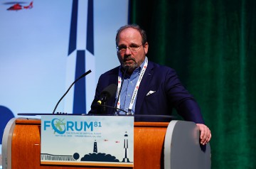 2833_John-Piasecki-Forum-81-Warren_Liebmann