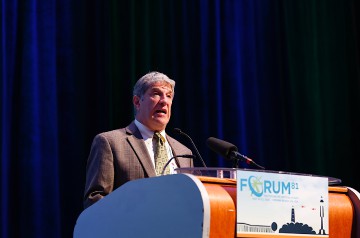 1176_Dan-Newman-Forum-81-Warren_Liebmann