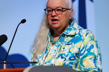 2735_Juliet-Page-Forum-81-Warren_Liebmann