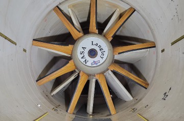 Wind-tunnel-fan-20250523_111443-Ariel-Louie-photo