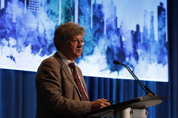2070_Forum_82_SS1_Warren-Liebmann