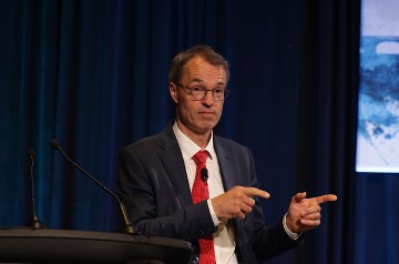 2185_Forum_82_OGS_Warren-Liebmann