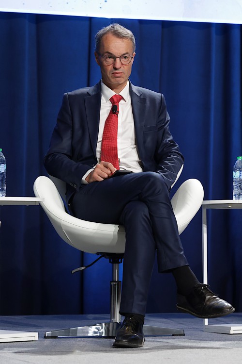 2212_Forum_82_OGS_Warren-Liebmann.jpg