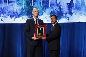 2257_Forum_82_AWARDS1_Warren-Liebmann