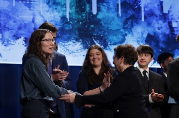 2271_Forum_82_AWARDS1_Warren-Liebmann
