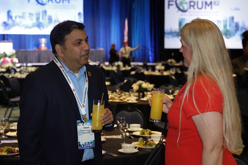 4302_Forum_82_Fellows-Reception_Warren-Liebmann.jpg
