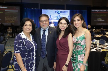 4318_Forum_82_Fellows-Reception_Warren-Liebmann