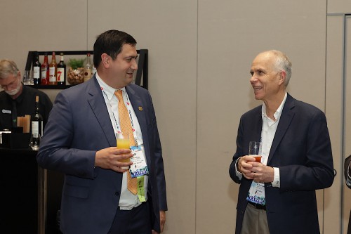 4319_Forum_82_Fellows-Reception_Warren-Liebmann.jpg