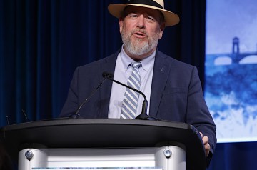 4388_Forum_82_Grand-awards_Warren-Liebmann