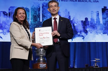 4402_Forum_82_Grand-awards_Warren-Liebmann
