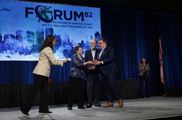 4470_Forum_82_Grand-awards_Warren-Liebmann