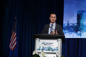 4481_Forum_82_Grand-awards_Warren-Liebmann
