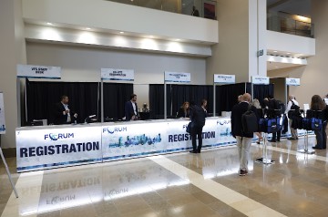 6001_Forum_82_Tradeshow_Warren-Liebmann