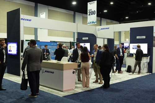 6005_Forum_82_Tradeshow_Warren-Liebmann.jpg