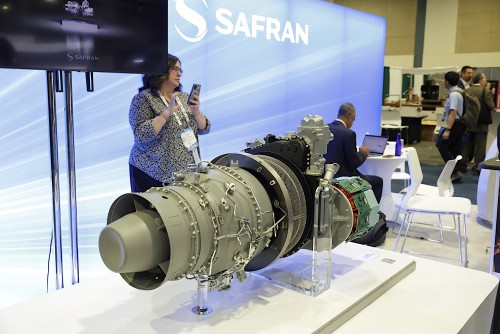 6022_Forum_82_Tradeshow_Warren-Liebmann.jpg