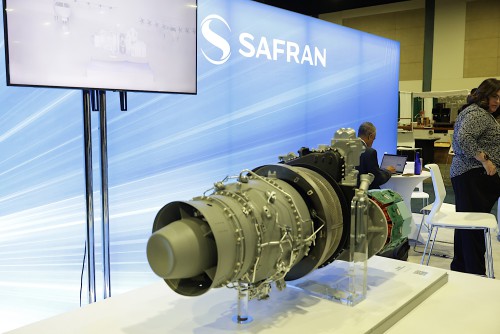 6023_Forum_82_Tradeshow_Warren-Liebmann.jpg