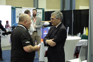 6025_Forum_82_Tradeshow_Warren-Liebmann