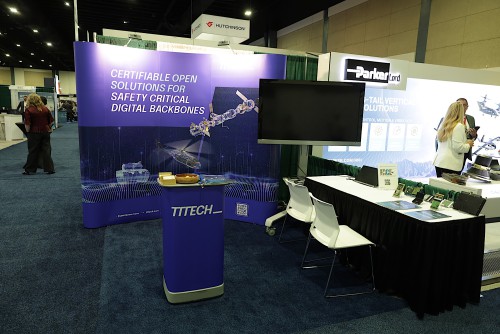 6033_Forum_82_Tradeshow_Warren-Liebmann.jpg