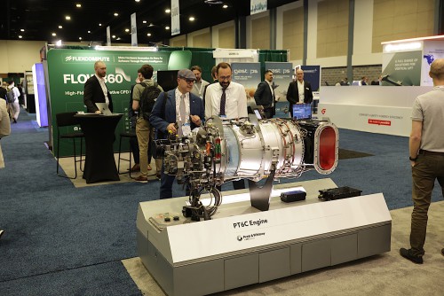 6045_Forum_82_Tradeshow_Warren-Liebmann.jpg