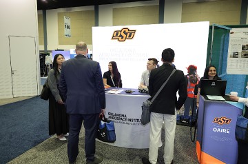 6046_Forum_82_Tradeshow_Warren-Liebmann