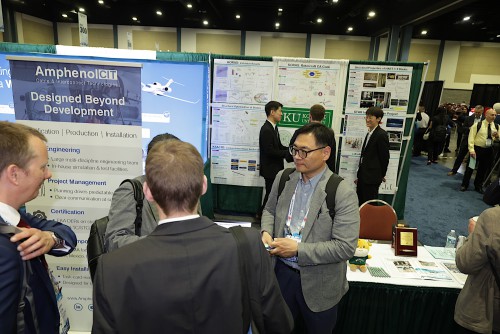 6070_Forum_82_Tradeshow_Warren-Liebmann.jpg