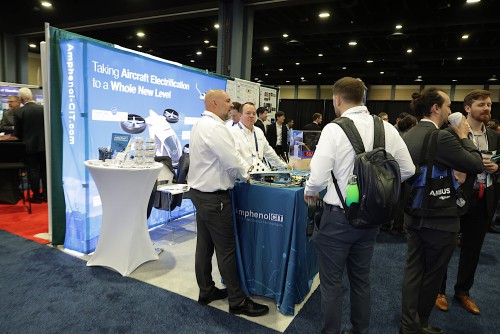 6072_Forum_82_Tradeshow_Warren-Liebmann.jpg