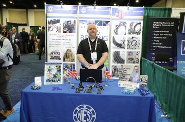 6076_Forum_82_Tradeshow_Warren-Liebmann