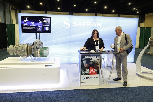 6090_Forum_82_Tradeshow_Warren-Liebmann.jpg