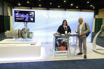 6090_Forum_82_Tradeshow_Warren-Liebmann