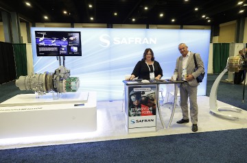 6091_Forum_82_Tradeshow_Warren-Liebmann