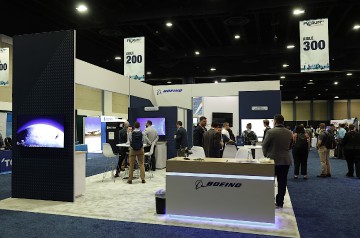 6093_Forum_82_Tradeshow_Warren-Liebmann