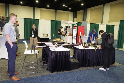 6105_Forum_82_Tradeshow_Warren-Liebmann.jpg
