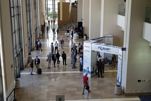 6108_Forum_82_Tradeshow_Warren-Liebmann.jpg