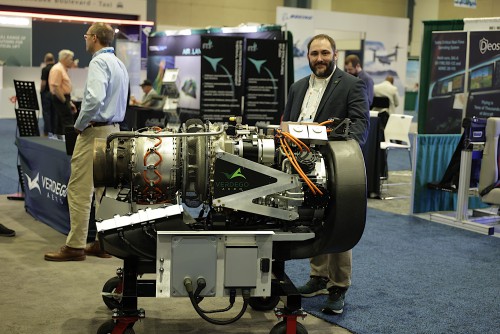 6117_Forum_82_Tradeshow_Warren-Liebmann.jpg